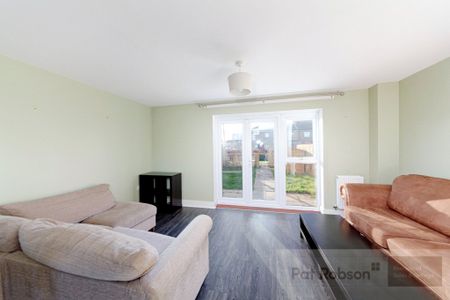 Bewick Courtyard, Gateshead - Photo 2