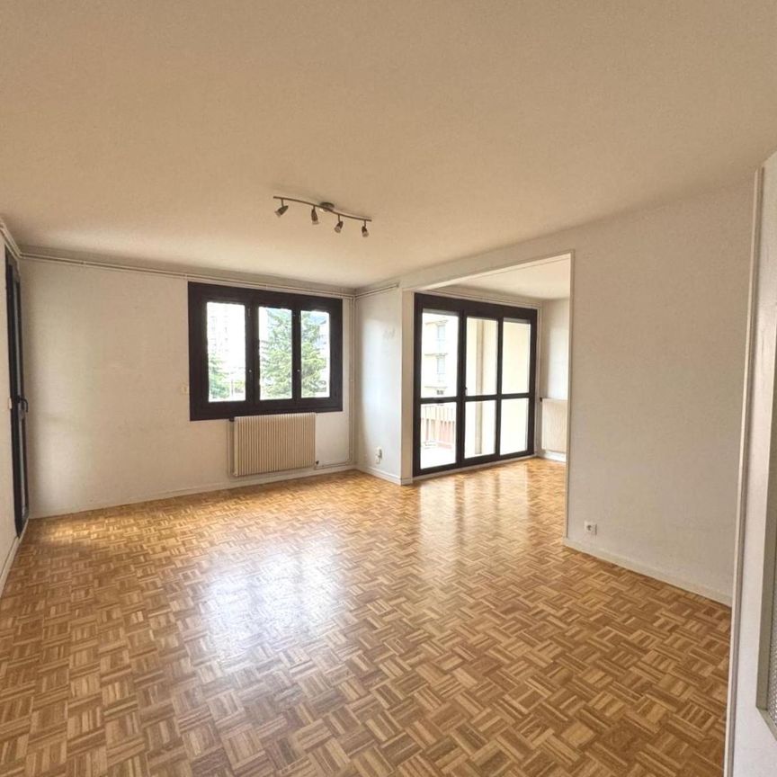 Location Appartement 4 pièces 81m² ECHIROLLES 38130 - Photo 1