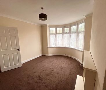 Windsor Grove, Stourbridge, DY8 - Photo 3