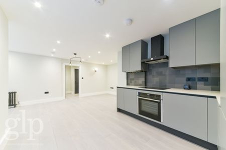 1 Bedroom Flat, Beak Street, London, Greater London, Soho, W1F - Photo 3