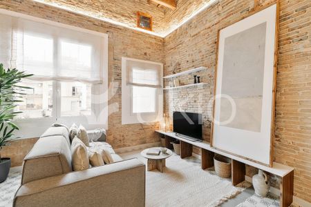 Barcelona Capital, Catalonia 08034 - Photo 2