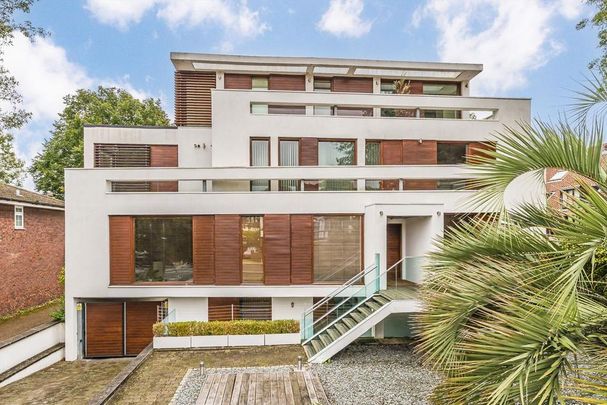 3 bedroom flat to rent - Photo 1