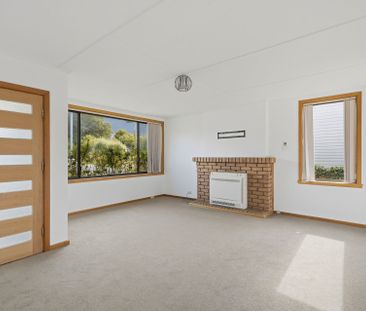 Home in Convenient Claremont Location - Photo 4