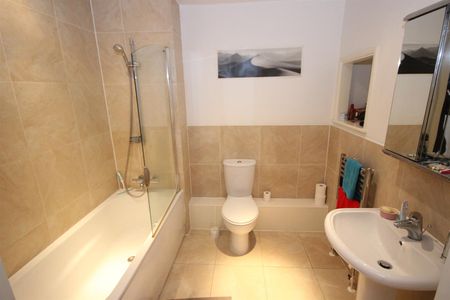 1 bed Flat for let - Photo 5