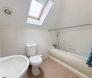 2 bed flat to rent in The Blundells, Goodway House The Blundells, CV8 - Photo 6