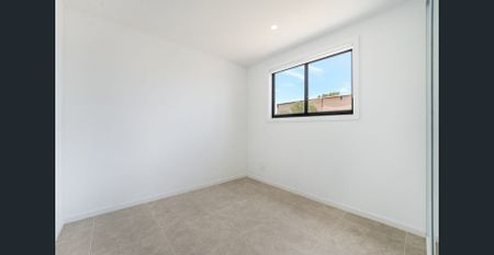 WATER USAGE INCLUDED! - Photo 3