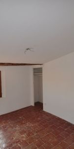 AIX EN PROVENCE - A LOUER - T2/3 EN TRÈS BON ETAT - RUE CALME - Photo 3