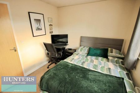 2 bedroom semi-detached house to rent - Photo 2