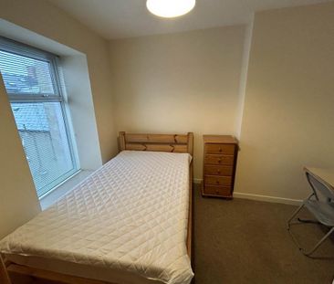 6 bedroom house to rent - Photo 4