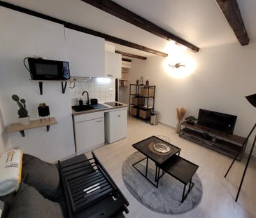 Location Appartement 1 pièce 17m² AIX EN PROVENCE 13100 - Photo 1