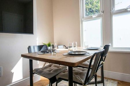 2 bedroom house share to rent - Photo 3