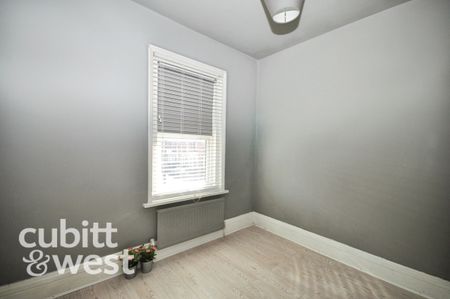 4 bedroom end of terrace house to rent - Photo 5