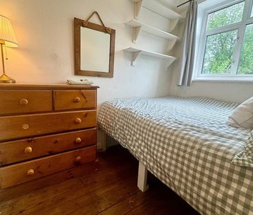 2 Bed Semi-Detached House, London, SW20 - Photo 3