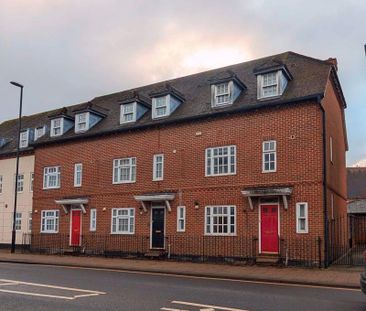 6 bedroom terraced house to rent - Photo 1