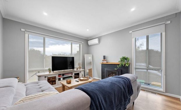 Comfortable 3-Bedroom Home in Central Moe! - Photo 1