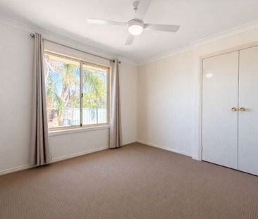 Three bedroom home close to shops and schools - Photo 6