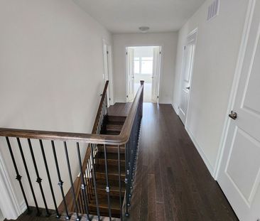 Detached Home For Lease | X8076134 - Photo 2