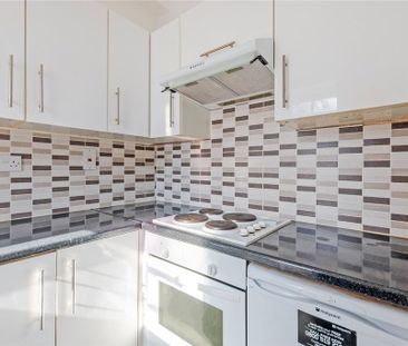 Studio to rent - Photo 6