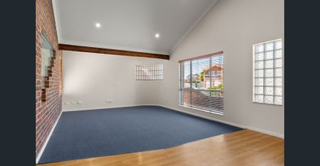 It's So Good To Be Home !! - Photo 3