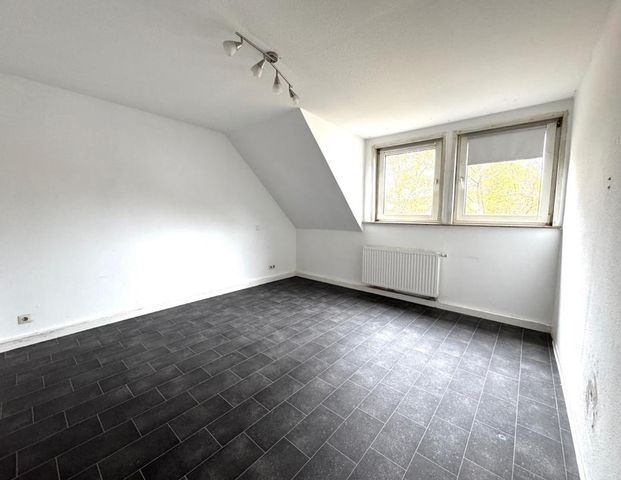Helle Dachgeschosswohnung in Gelsenkirchen zu vermieten. - Foto 1