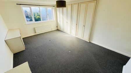 4 bedroom detached house to rent - Photo 5