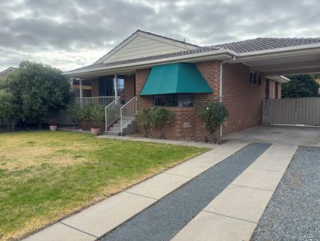 North Shepparton Home - Photo 2