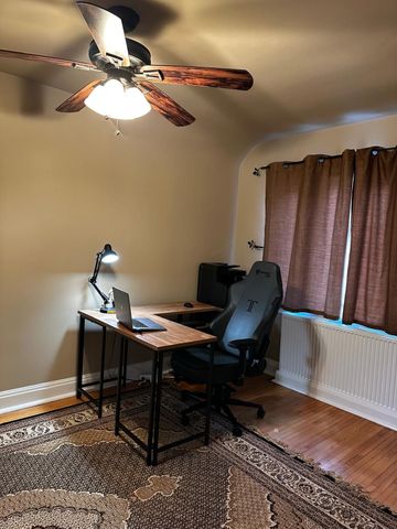 For Lease - 664 Gorham Street Unit# Main, Newmarket, Ontario - Photo 4