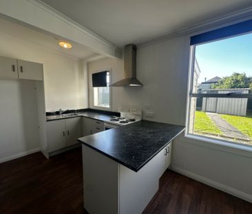 Charming Saint Kilda Rental Awaits You! - Photo 6