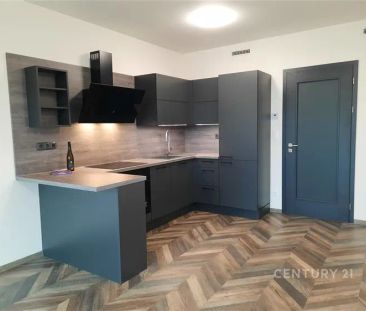 Pronájem bytu 1+kk v exkluzivním projektu Kolbenova park - Photo 5