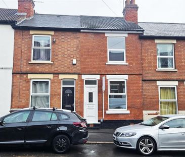 2 bedroom Terraced House to rent - Photo 3