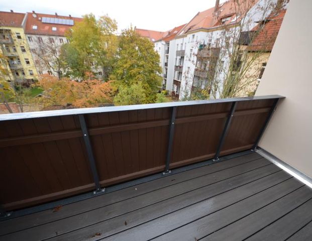 Traumhafte sanierte Altbauwohnung mit Balkon!! - Foto 1