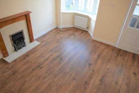 2 bedroom semi-detached house to rent - Photo 3