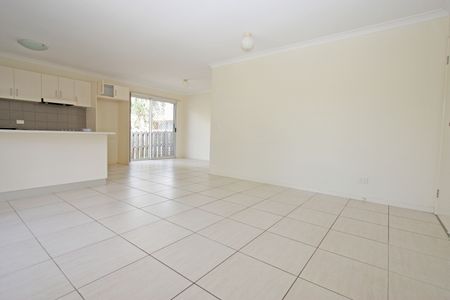 1/11 Mooney Close, Goodna QLD 4300 - House For Rent | Domain - Photo 3