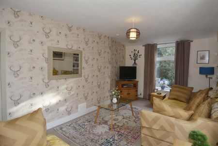 2 Bed Bungalow - Detached - Photo 2