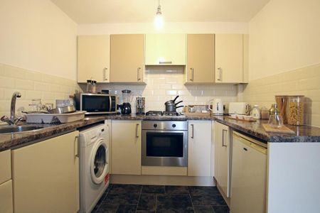 2 bedroom apartment to rent - Photo 4