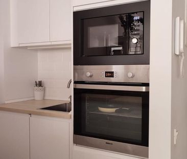 2 bedroom luxury Flat for rent in Málaga, Spain - Photo 4