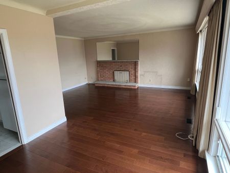 For Lease - 9 Waterfield Drive Unit# Main, Toronto, Ontario - Photo 2