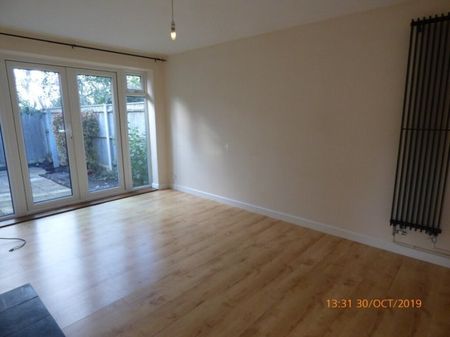 Woodland Avenue, Worlingham - Photo 2