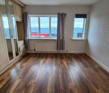 3 bedroom flat to rent - Photo 3