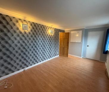 2 bedroom house to rent - Photo 1