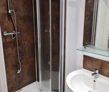5 bedroom flat share to rent - Photo 6
