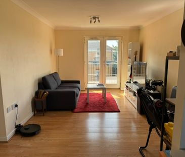 2 Bed Flat, Piper Way, IG1 - Photo 1