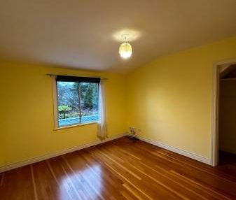 Entire house Point Grey 3 Bed 2 bath - Photo 3