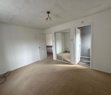 4 bedroom detached house to rent - Photo 6