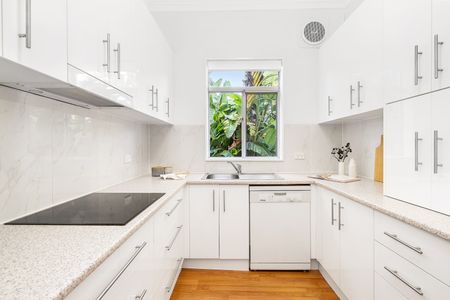 2 McLean Avenue, Chatswood NSW 2067 - House For Rent | Domain - Photo 3