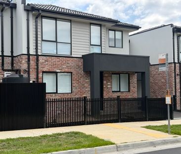 7C Gardeners Road, Bentleigh East VIC 3165 - Townhouse For Rent | D... - Photo 3