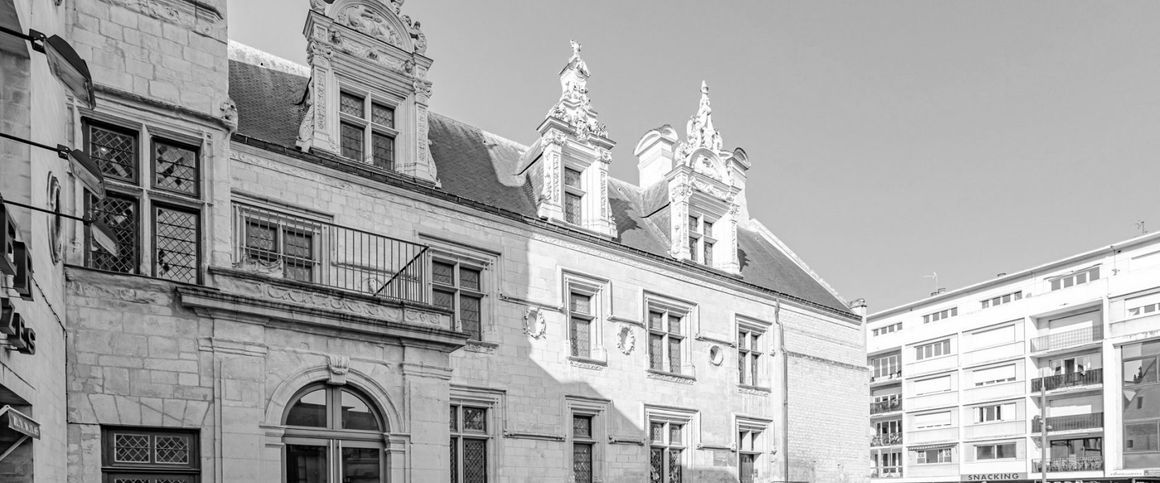 Appartement haut-de-gamme dans immeuble historique - Photo 1