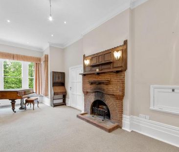 3 bedroom apartment to rent - Photo 2