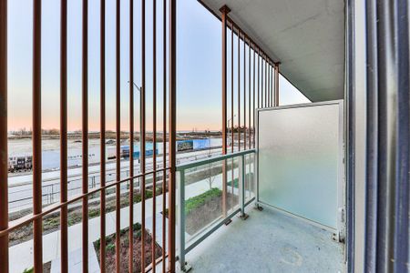 For Lease - 220 Missinnihe Way Unit# 112, Mississauga, Ontario - Photo 3