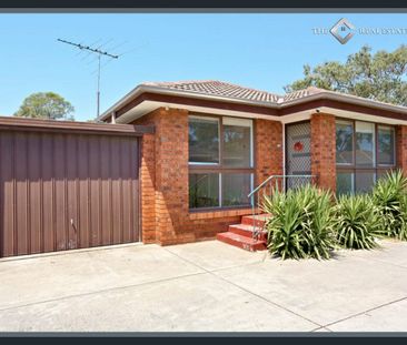 Prime Location Living – Walk to Everything in Noble Park! - Photo 4